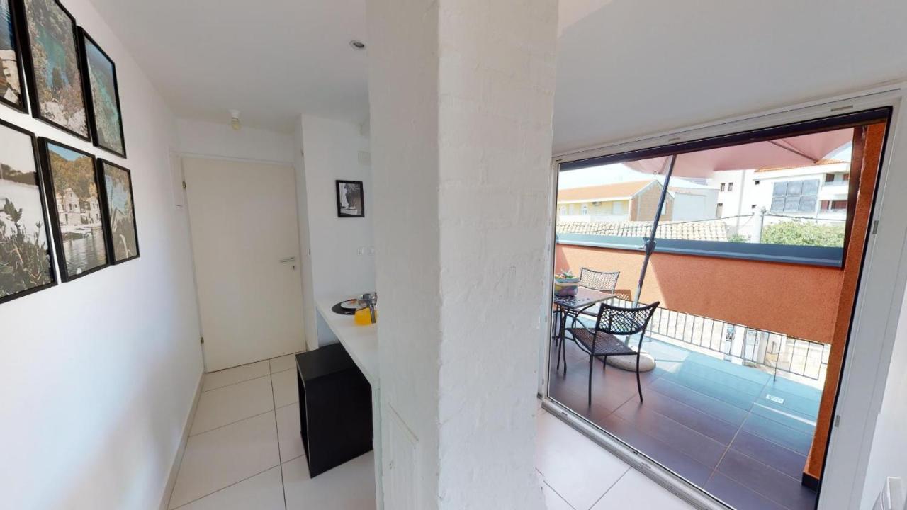 Number 5 Apartment Pakoštane Екстериор снимка